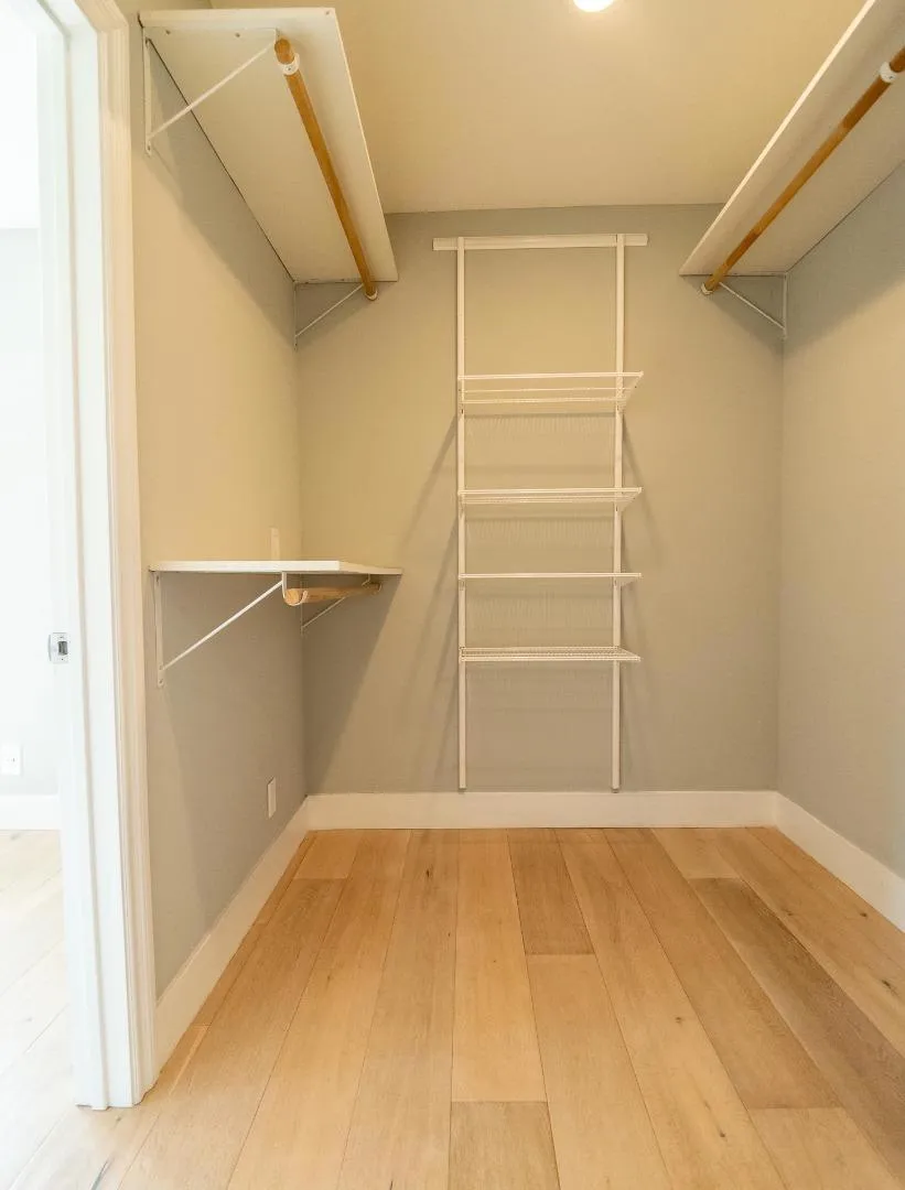 1435 Edgehill Drive Burlingame, CA 94010