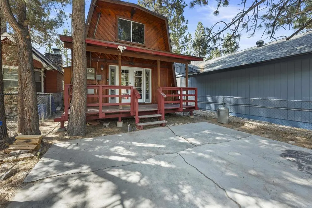 624 Elysian Boulevard Big Bear City, CA 92314