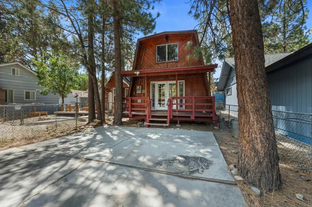 624 Elysian Boulevard Big Bear City, CA 92314