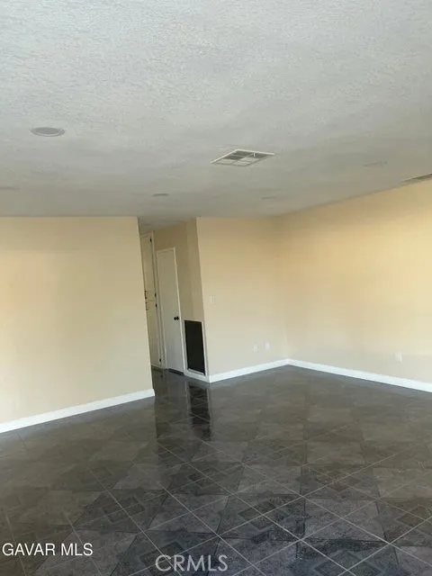 40629 174th E Lancaster, CA 93535
