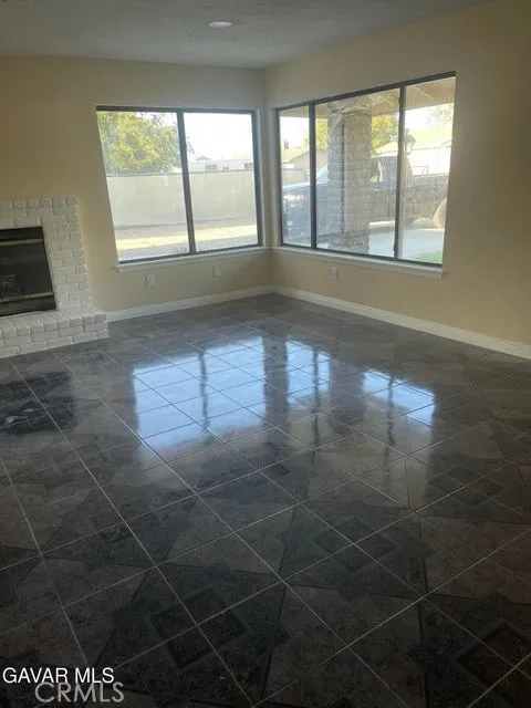 40629 174th E Lancaster, CA 93535