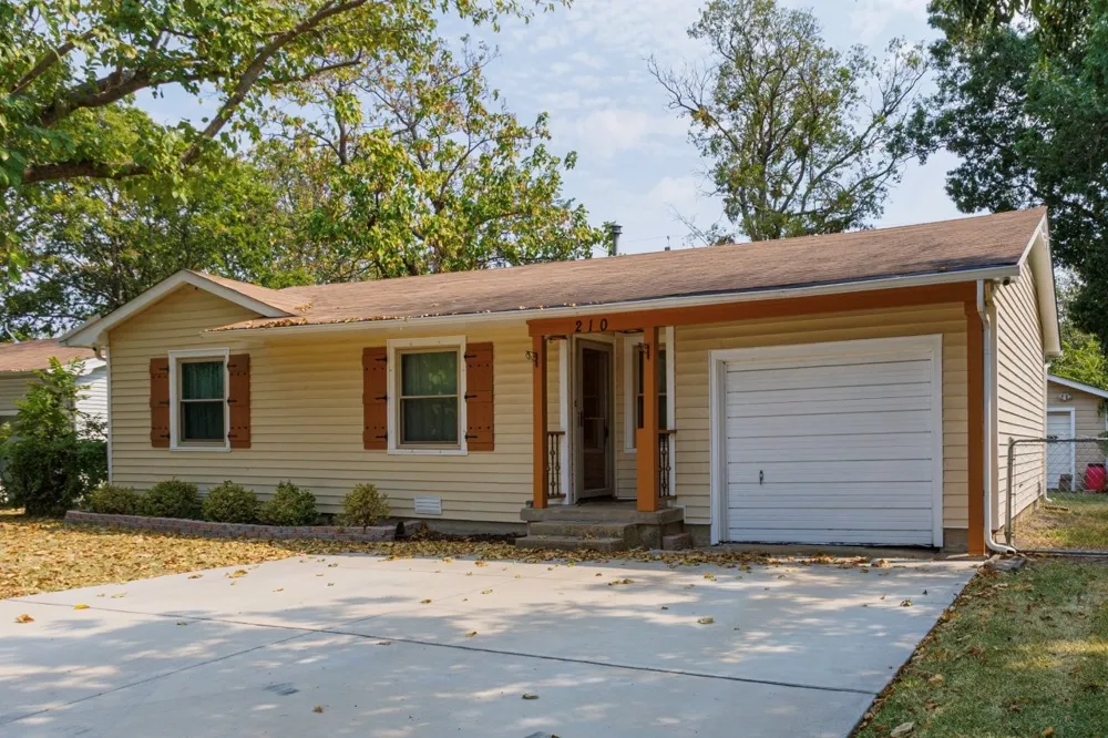 210 E Daugherty Drive Garland, TX 75041