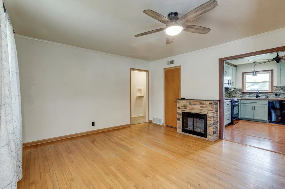 210 E Daugherty Drive Garland, TX 75041