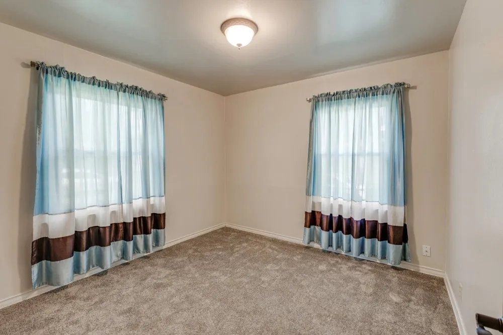210 E Daugherty Drive Garland, TX 75041