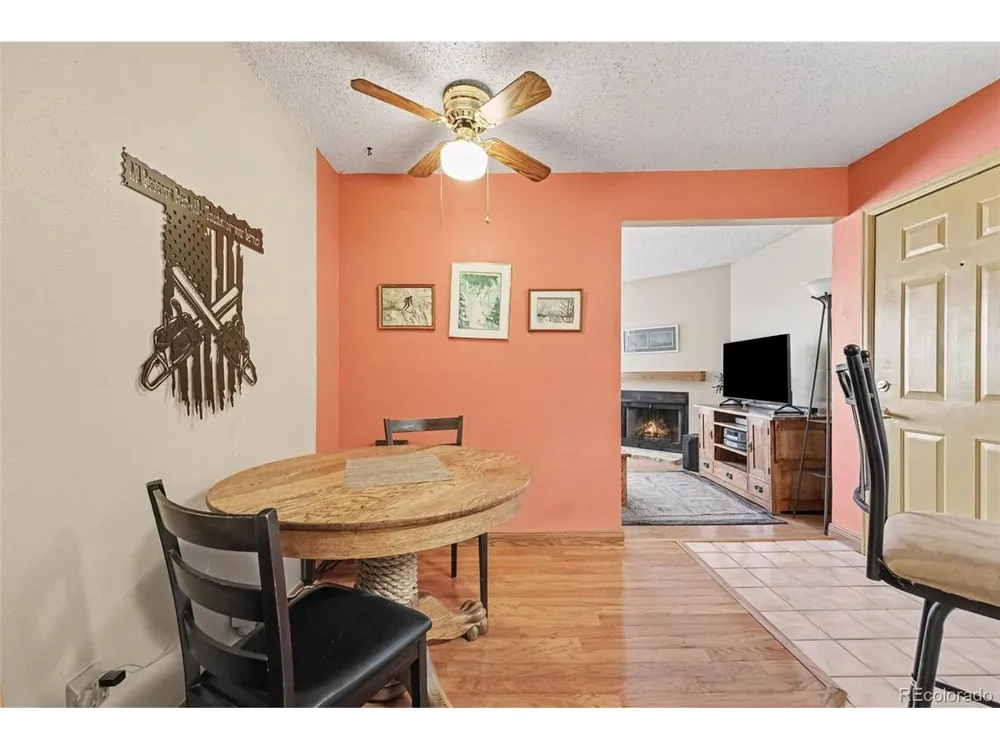 5706 W Asbury Place #202 Lakewood, CO 80227