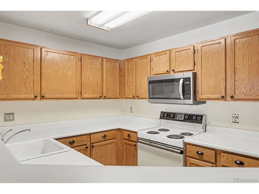 5706 W Asbury Place #202 Lakewood, CO 80227