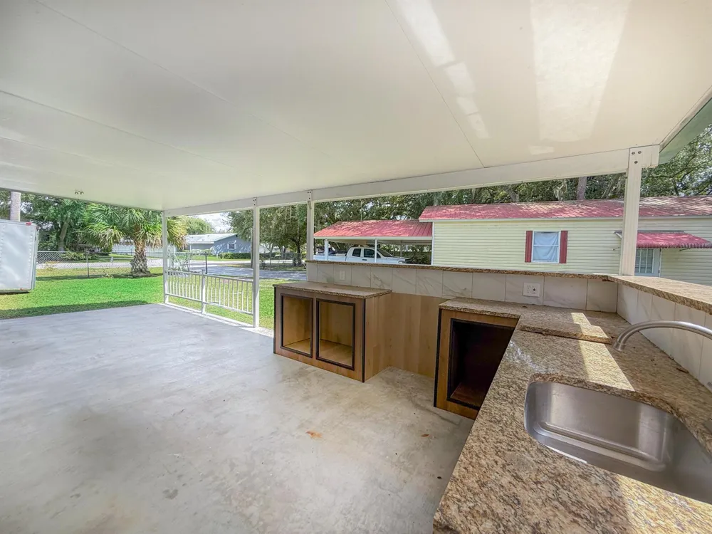 2428 SW 18TH COURT Okeechobee, FL 34974