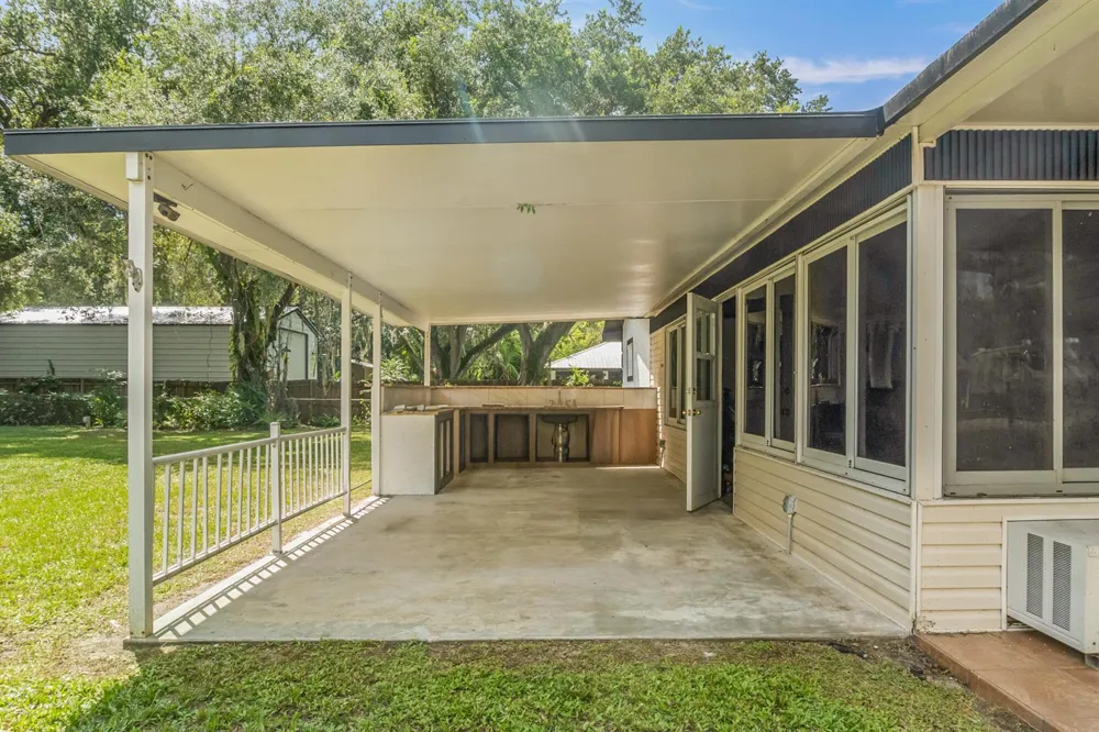 2428 SW 18TH COURT Okeechobee, FL 34974