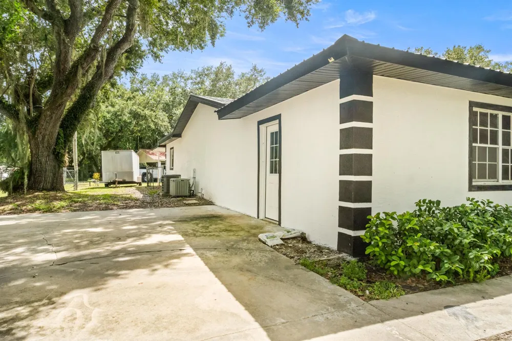 2428 SW 18TH COURT Okeechobee, FL 34974