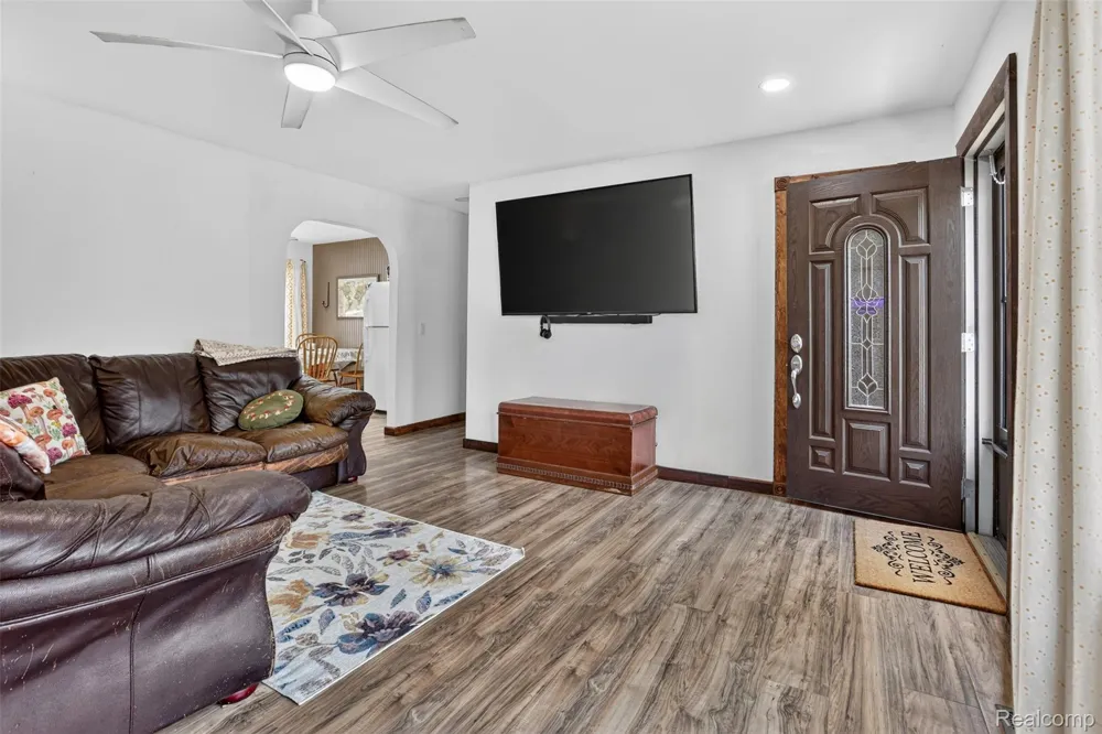 4855 Briggs Road Marathon Township, MI 48464