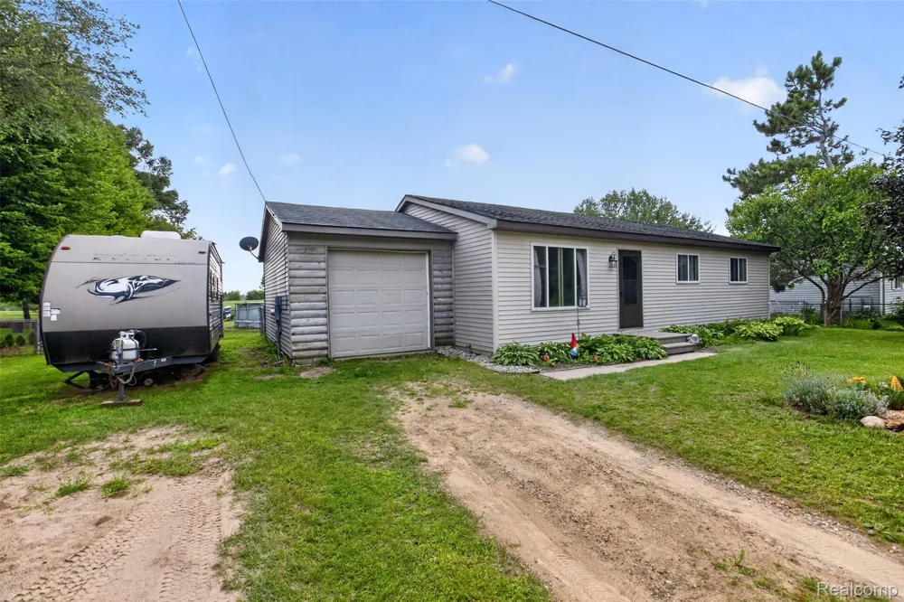 4855 Briggs Road Marathon Township, MI 48464