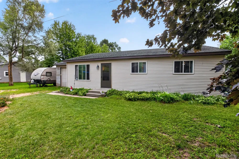 4855 Briggs Road Marathon Township, MI 48464