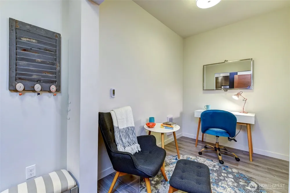 1760 NW 56th Street #208 Seattle, WA 98107