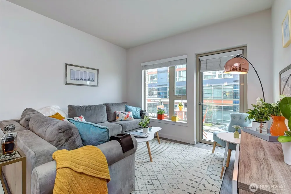 1760 NW 56th Street #208 Seattle, WA 98107