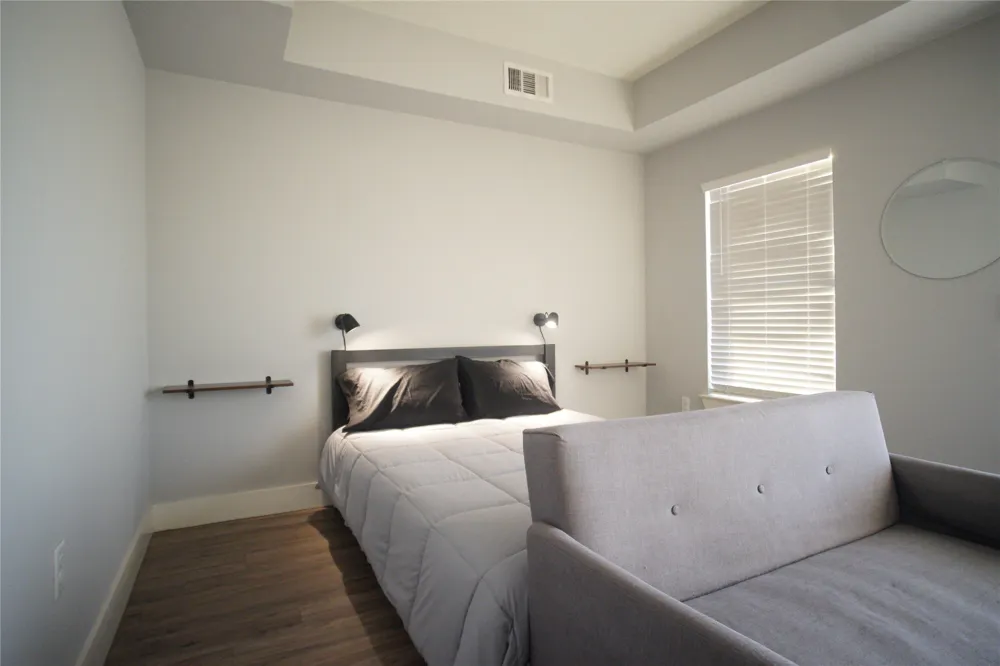 6444 Burnet Road #305 Austin, TX 78757