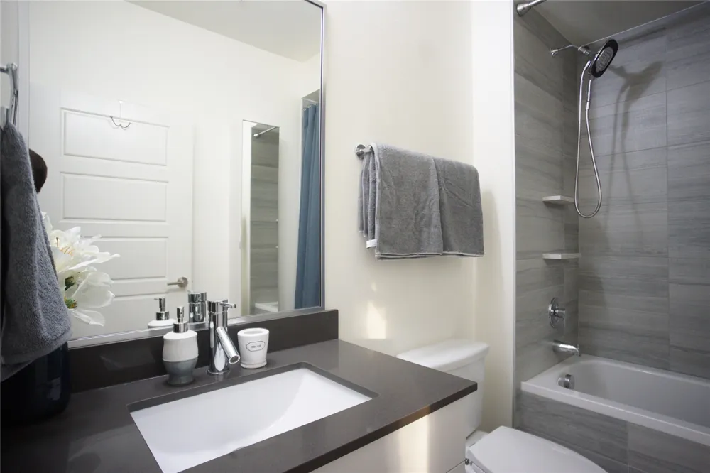 6444 Burnet Road #305 Austin, TX 78757