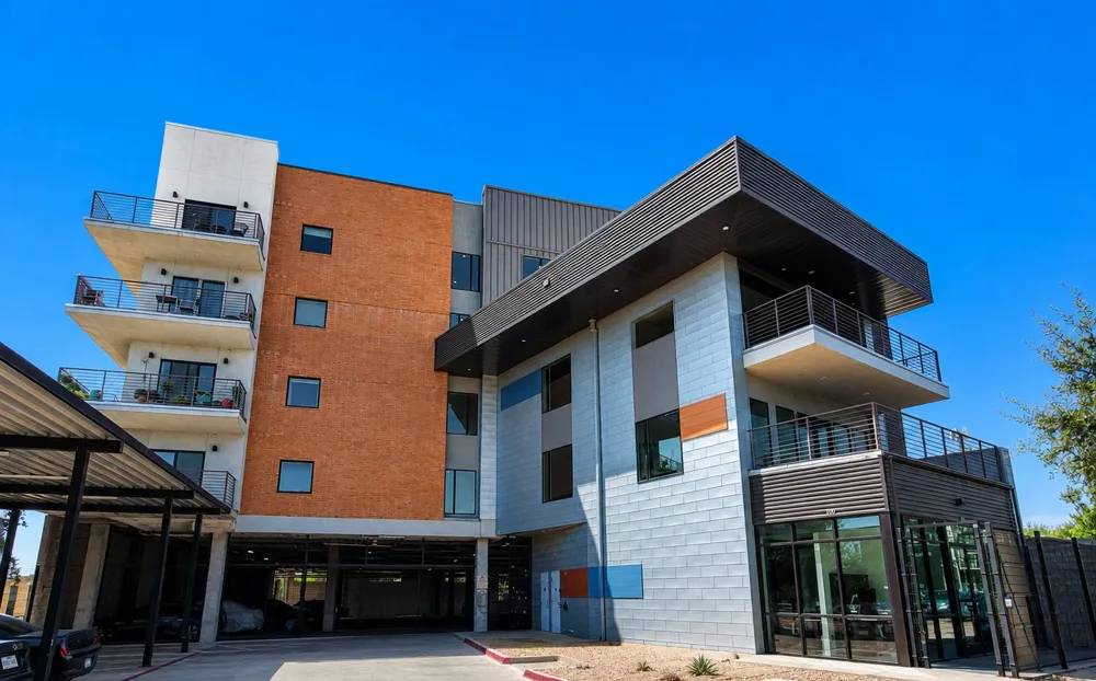 6444 Burnet Road #305 Austin, TX 78757