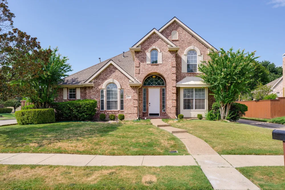 321 Andre Drive Irving, TX 75063