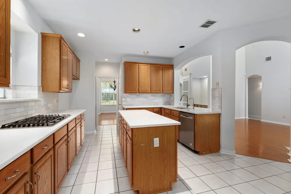 321 Andre Drive Irving, TX 75063