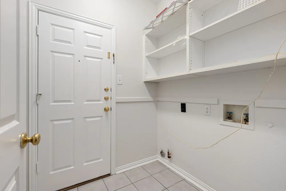 321 Andre Drive Irving, TX 75063