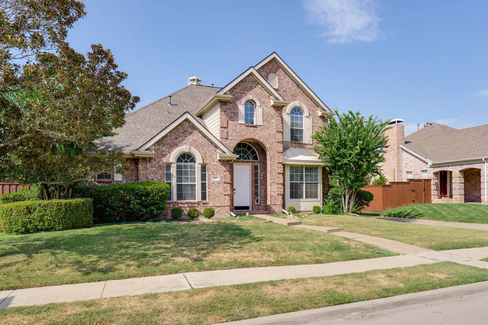 321 Andre Drive Irving, TX 75063