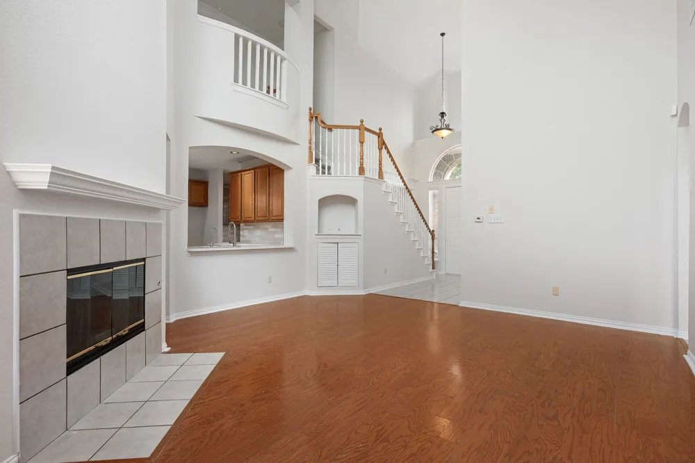 321 Andre Drive Irving, TX 75063