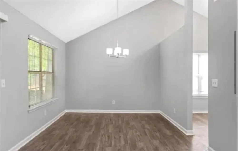956 Forest Path Stone Mountain, GA 30088