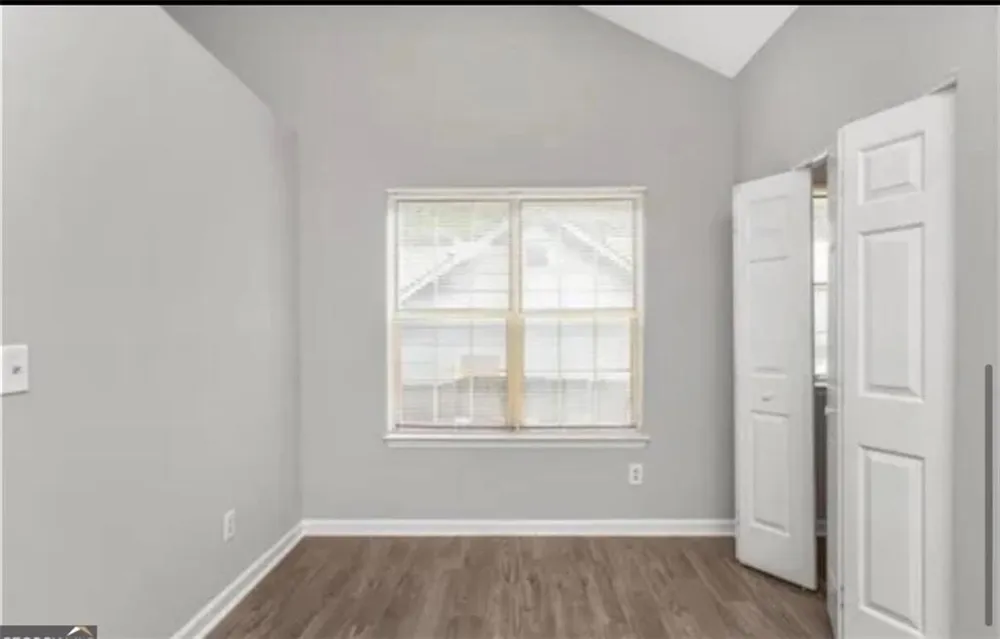 956 Forest Path Stone Mountain, GA 30088