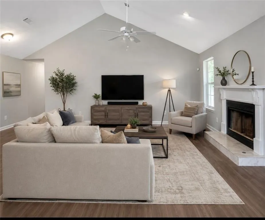 956 Forest Path Stone Mountain, GA 30088