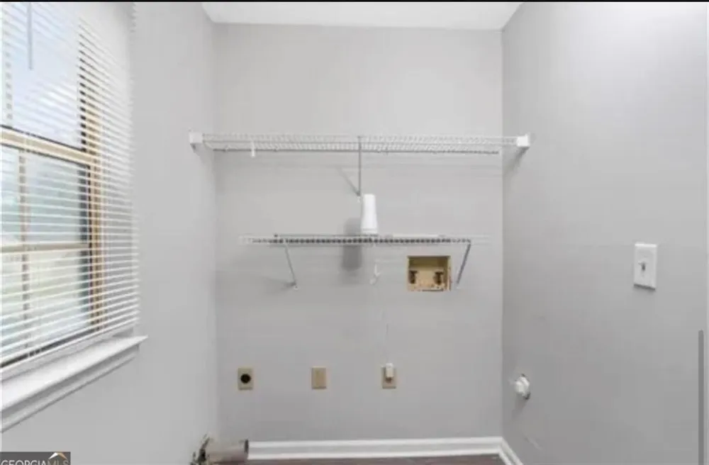 956 Forest Path Stone Mountain, GA 30088