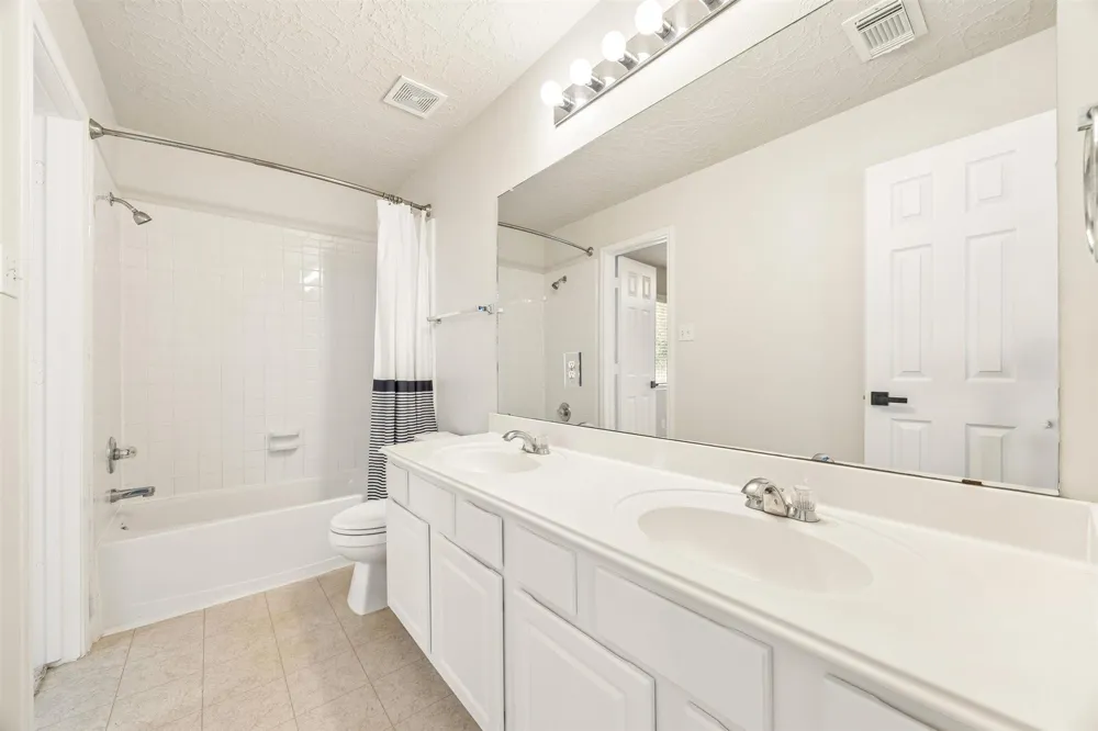 8126 Buffalo Springs Court Sugar Land, TX 77479