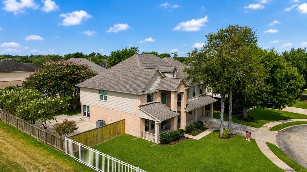 8126 Buffalo Springs Court Sugar Land, TX 77479
