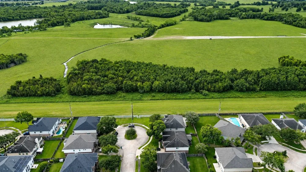 8126 Buffalo Springs Court Sugar Land, TX 77479