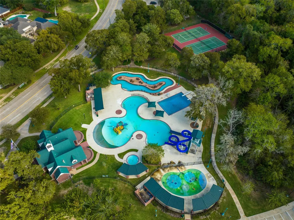 8126 Buffalo Springs Court Sugar Land, TX 77479