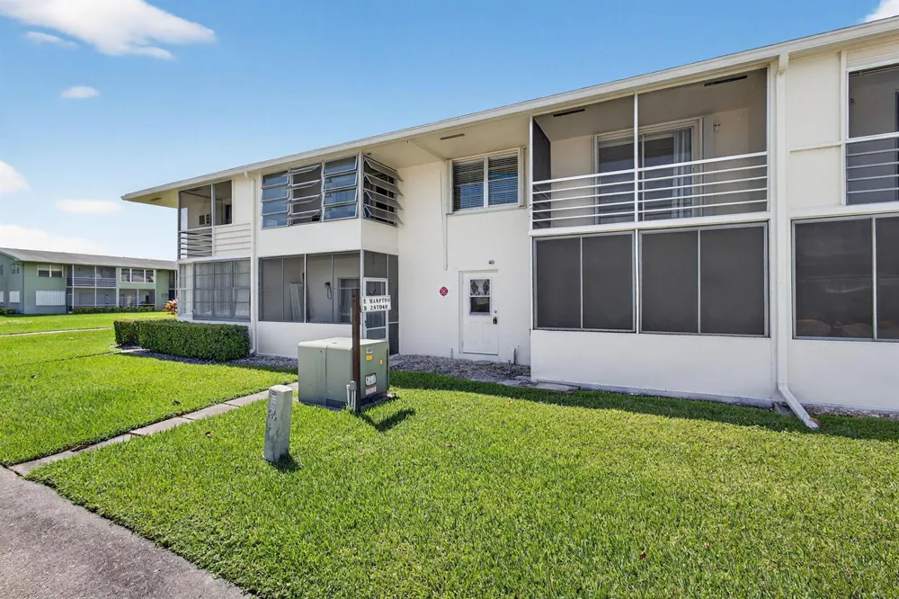 43 Easthampton B West Palm Beach, FL 33417