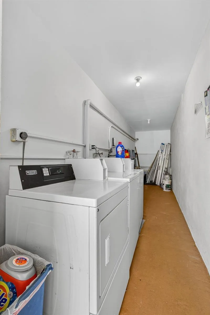 43 Easthampton B West Palm Beach, FL 33417