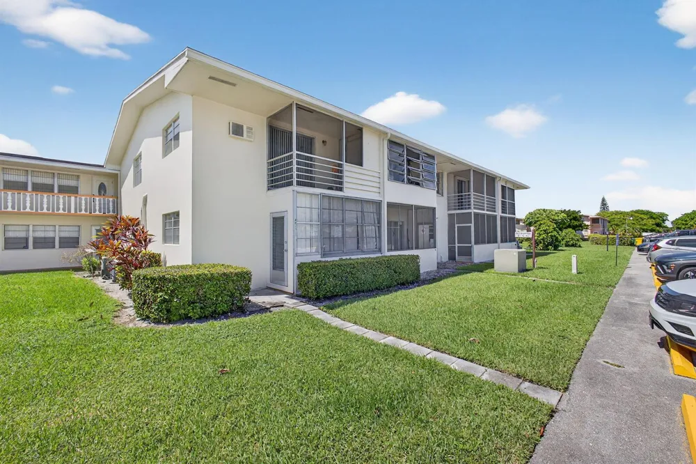 43 Easthampton B West Palm Beach, FL 33417