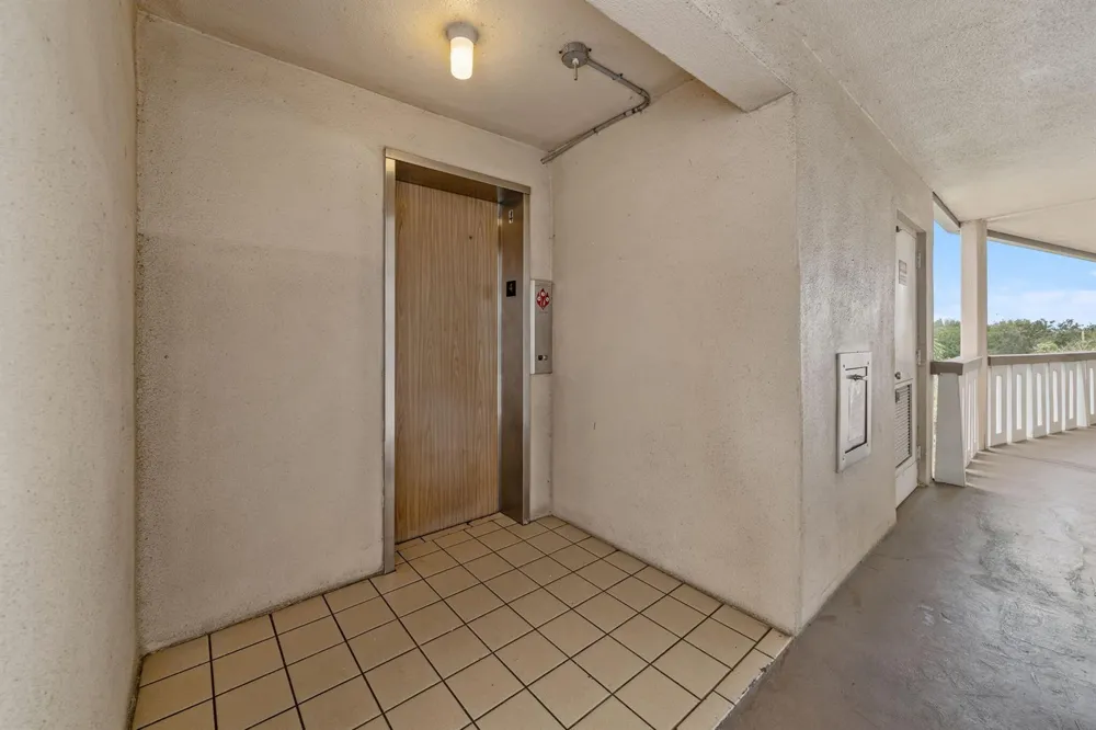 413 SOUTHAMPTON A West Palm Beach, FL 33417