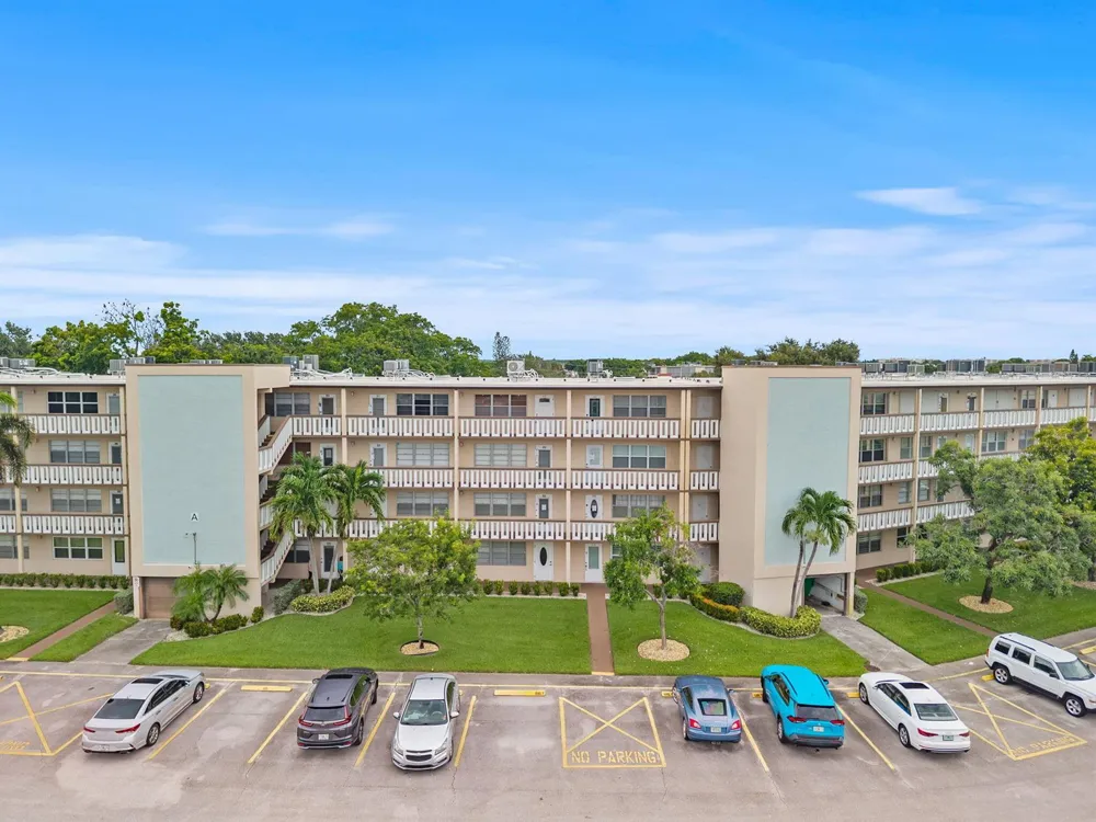 413 SOUTHAMPTON A West Palm Beach, FL 33417