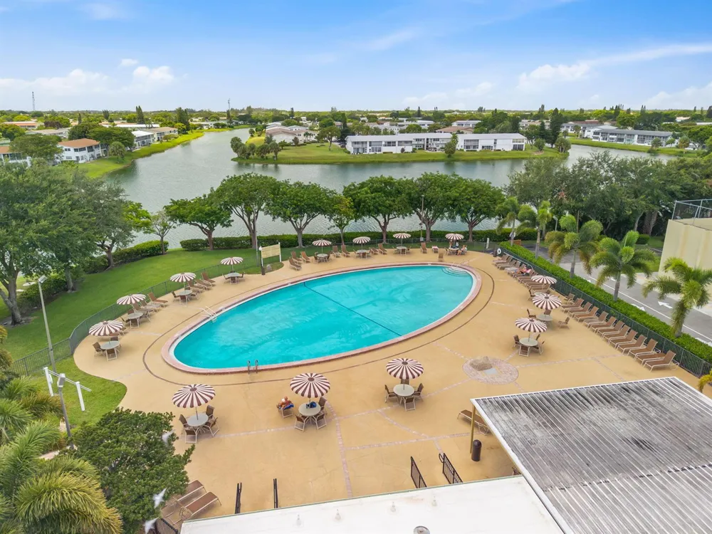 413 SOUTHAMPTON A West Palm Beach, FL 33417