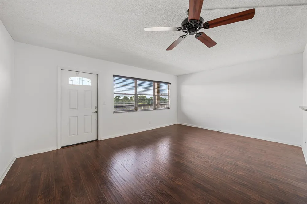 413 SOUTHAMPTON A West Palm Beach, FL 33417