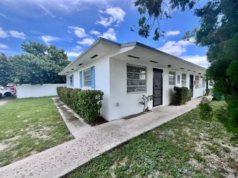 598 Douglas Road #1