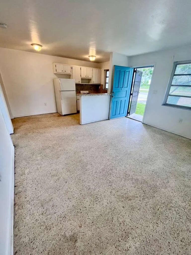 598 Douglas Road #1 Opa-Locka, FL 33054