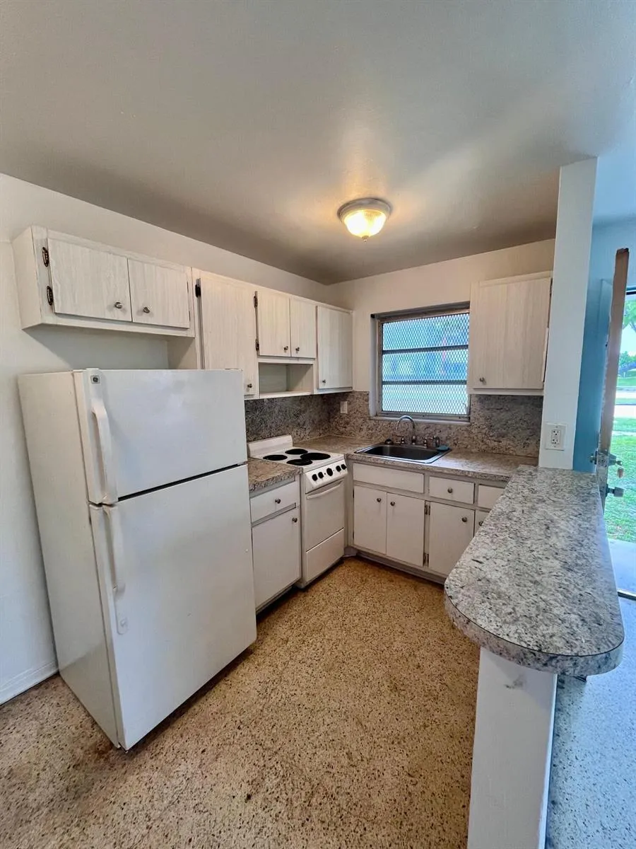 598 Douglas Road #1 Opa-Locka, FL 33054
