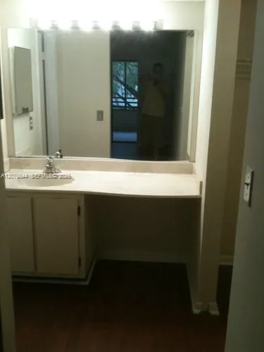 1060 Hiatus Rd #1060 Pembroke Pines, FL 33026