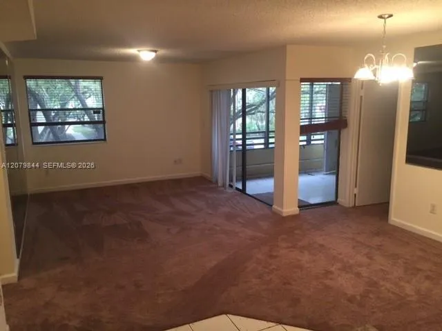 1060 Hiatus Rd #1060 Pembroke Pines, FL 33026