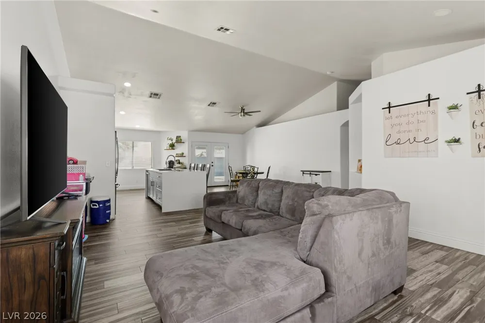 5438 Iberville Street North Las Vegas, NV 89031