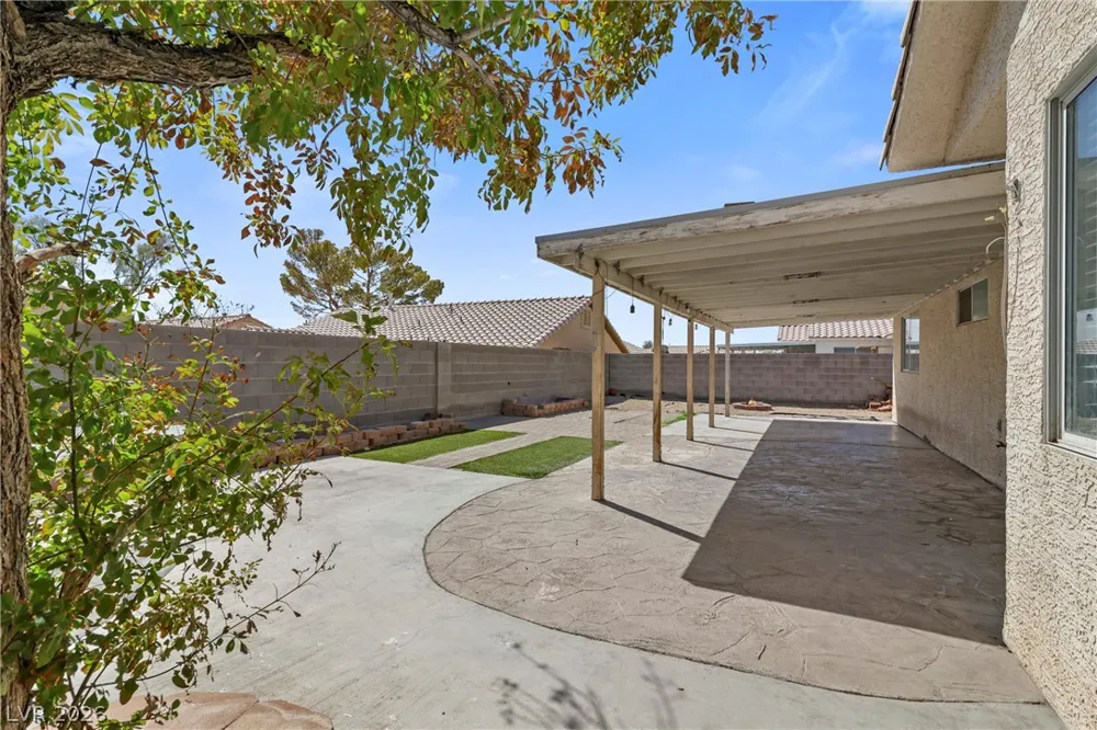 5438 Iberville Street North Las Vegas, NV 89031