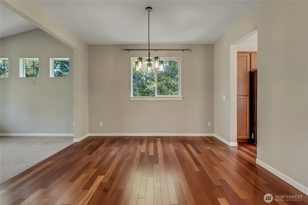 35320 4th Place SW Federal Way, WA 98023