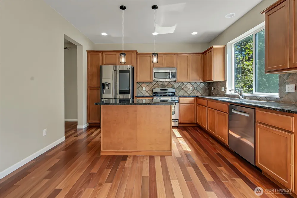 35320 4th Place SW Federal Way, WA 98023